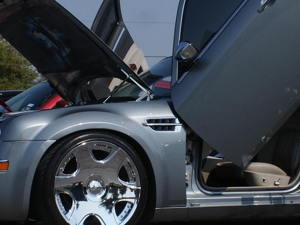 Please Post Pics Of Your 300 On 22s With Lowering Springs